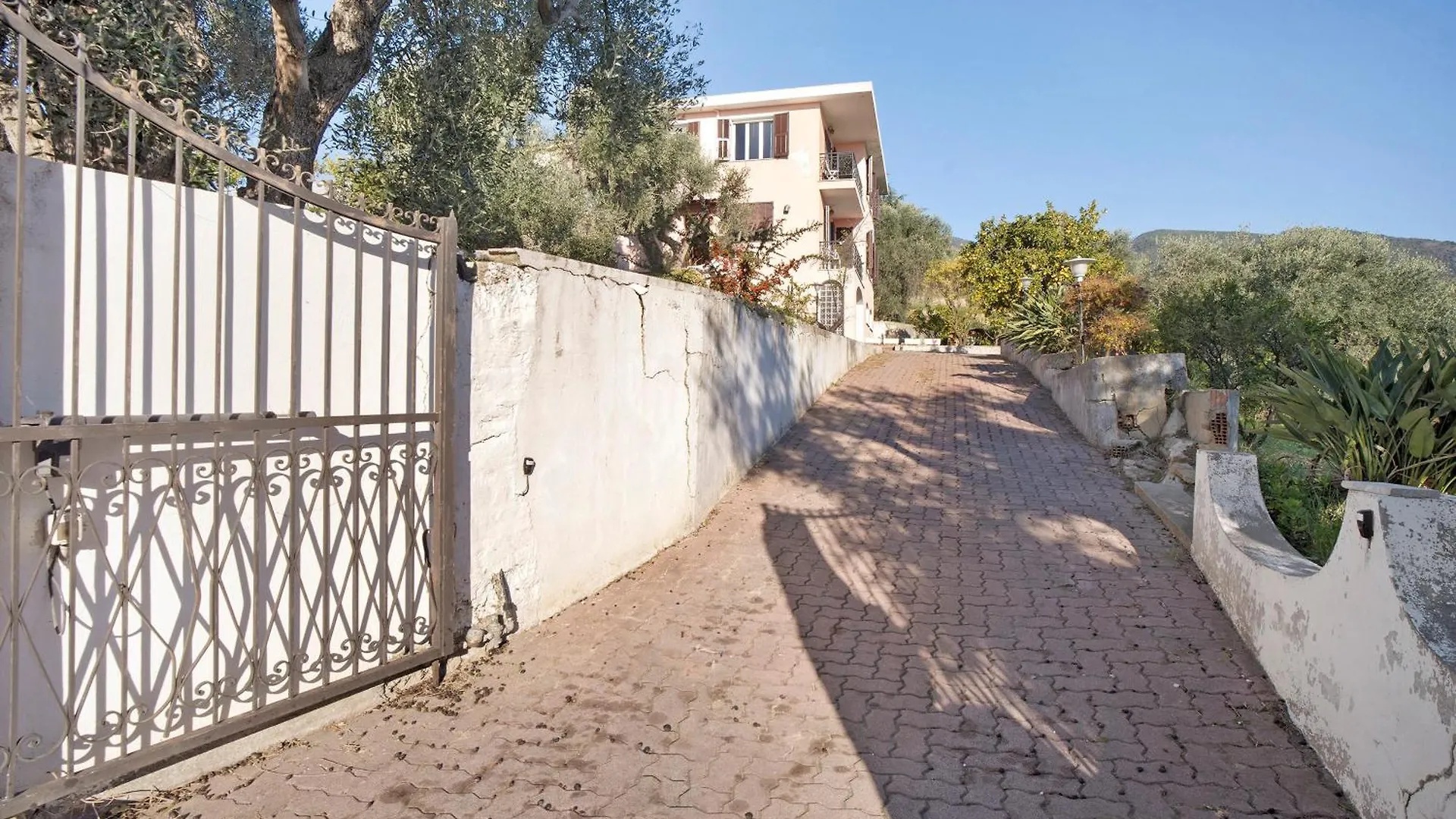 Villa In Collina Vista Mare Sanremo 0*,
