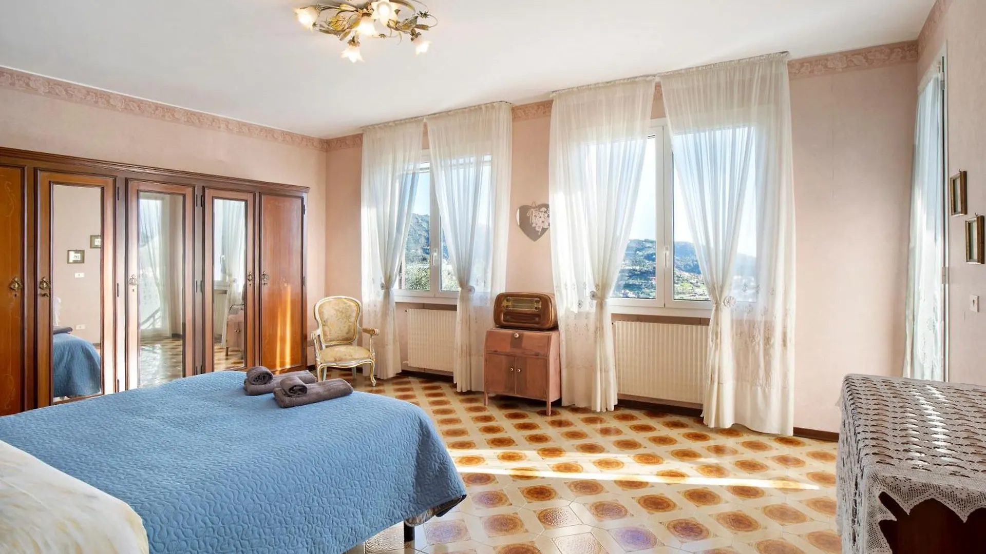 Villa In Collina Vista Mare Sanremo